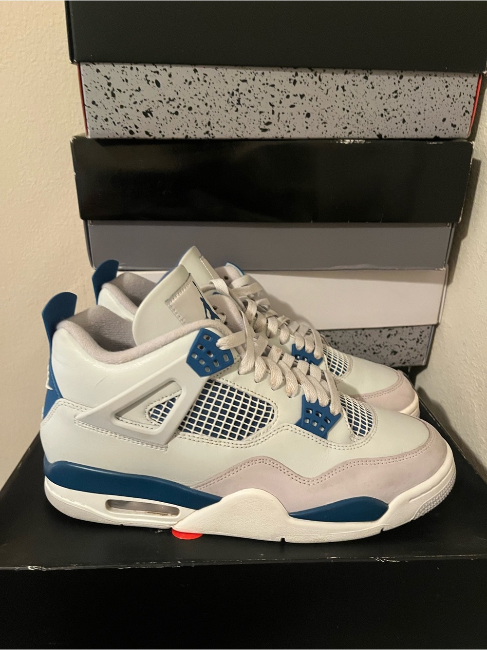 Air Jordan 4 military blue